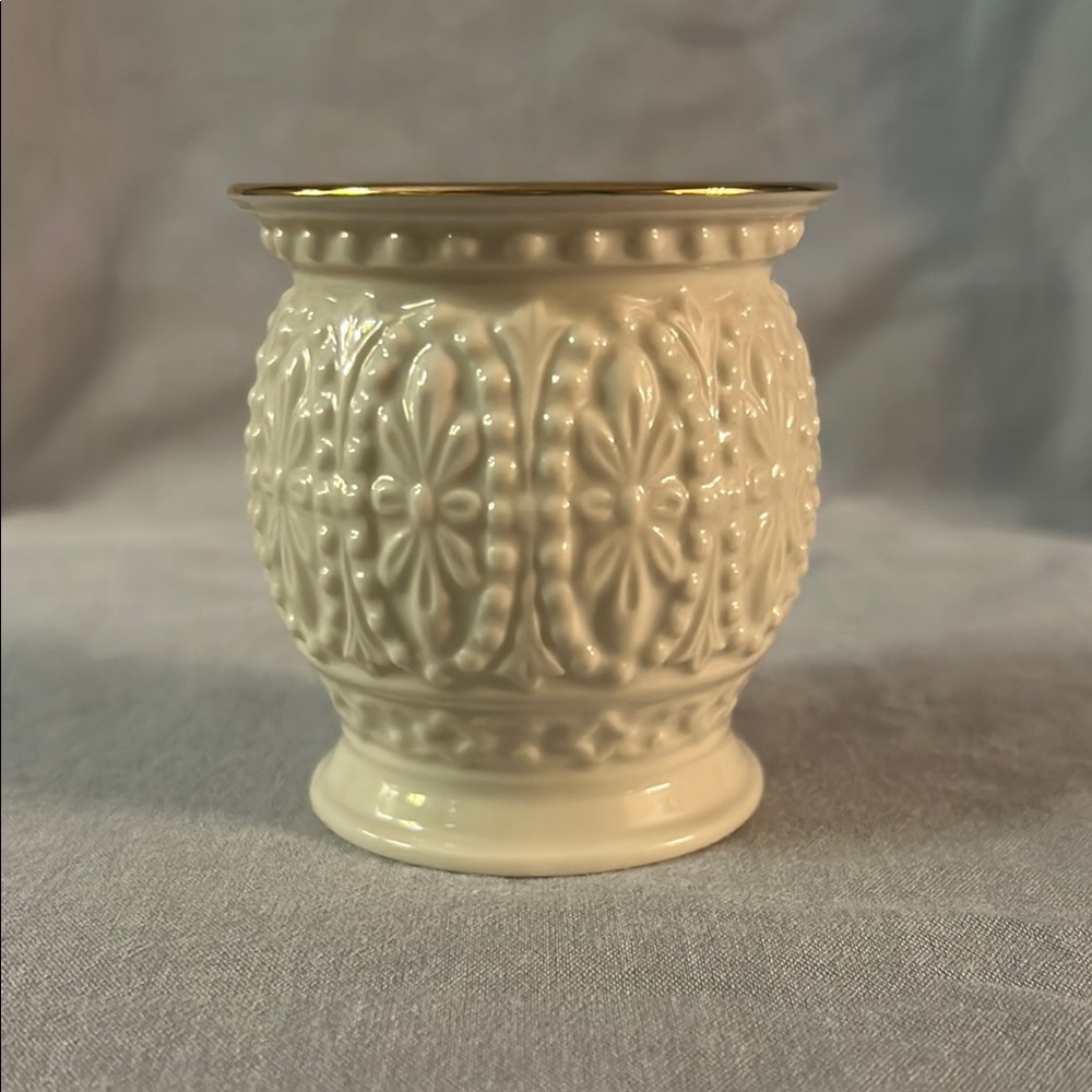 Lenox Elegant Cream Beaded Ceramic Votive Candle Holder with Gold Rim